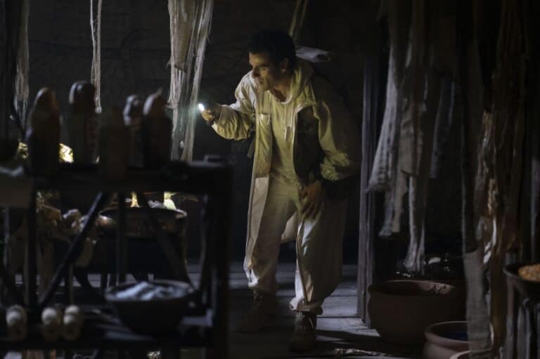 Oscar Isaac as Marc Spector/Steven Grant in Moon Knight