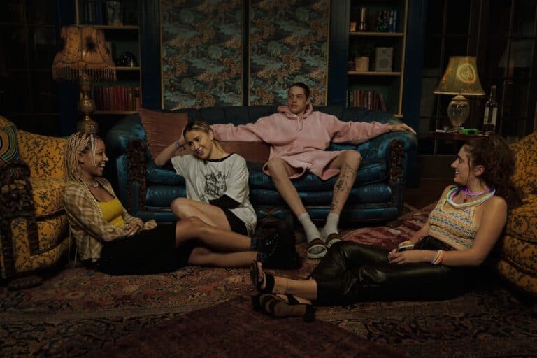 Amandla Stenberg, Maria Bakalova, Pete Davidson, and Rachel Sennott in Bodies Bodies Bodies