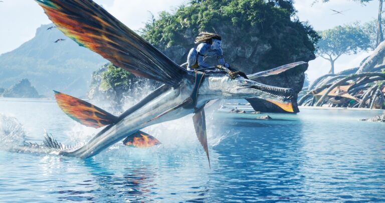 Still of an aquatic creature in Avatar: The Way Of Water.