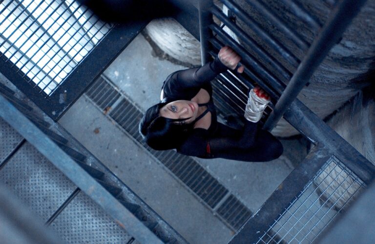 Charlize Theron as Aeon Flux in Aeon Flux.