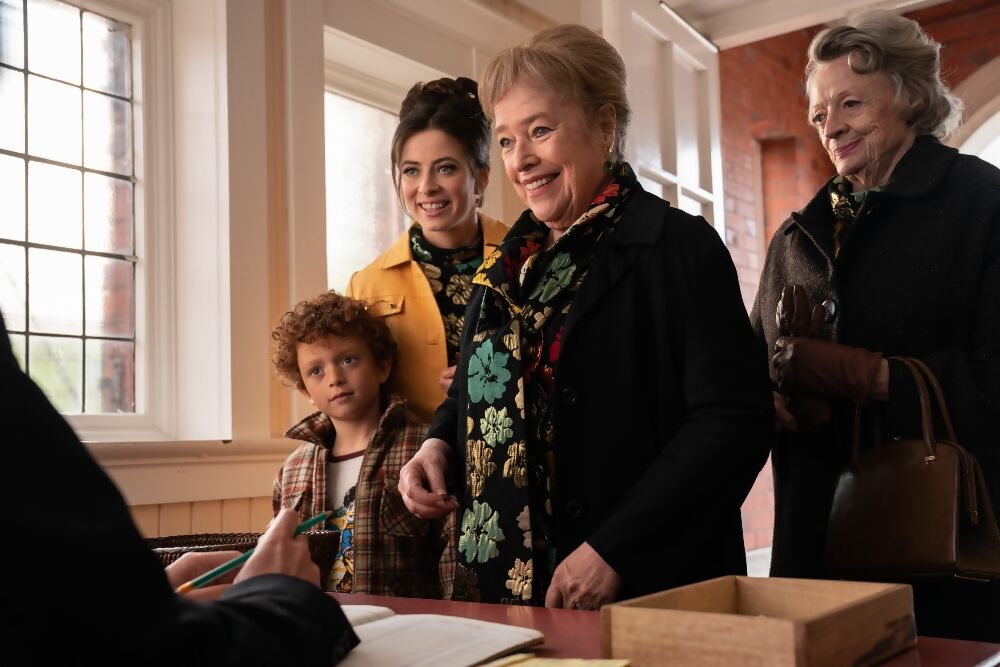 Agnes O'Casey, Kathy Bates and Maggie Smith in The Miracle Club.