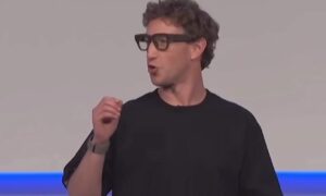 Mark Zuckerberg demonstrating his glasses